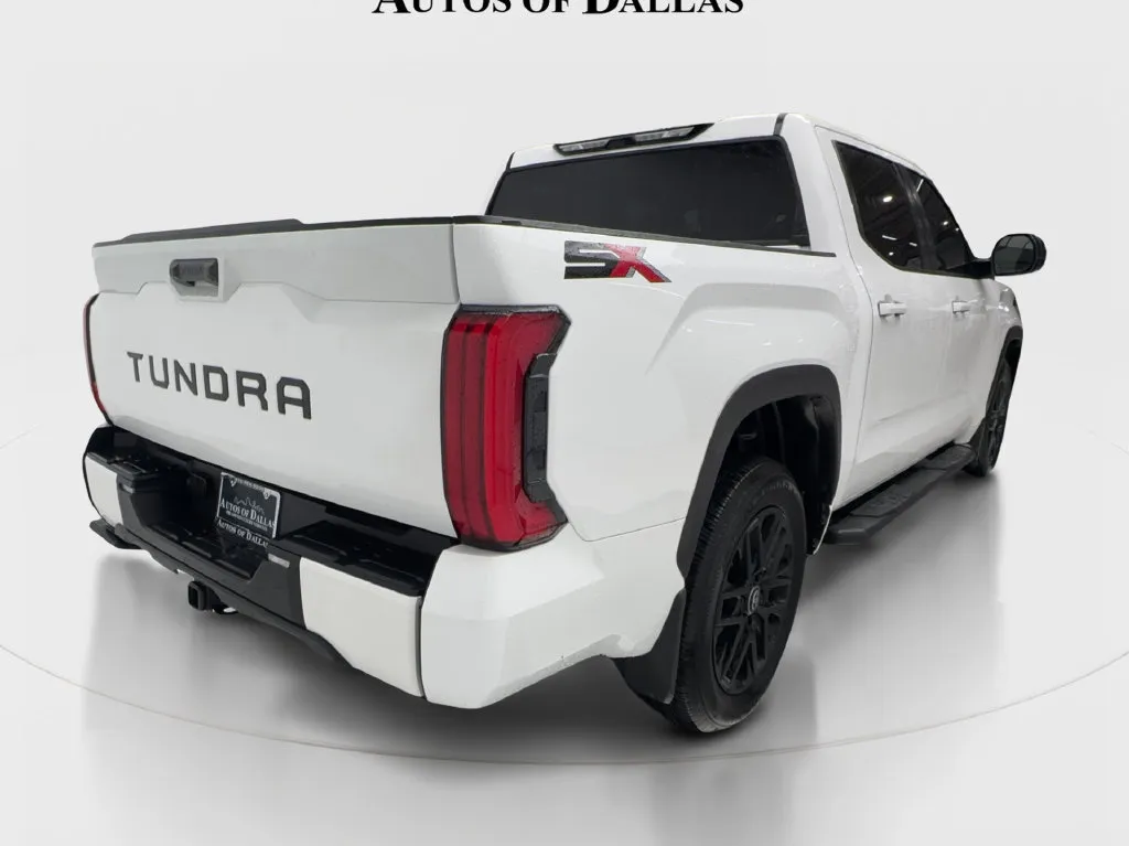 Toyota Tundra photo 8