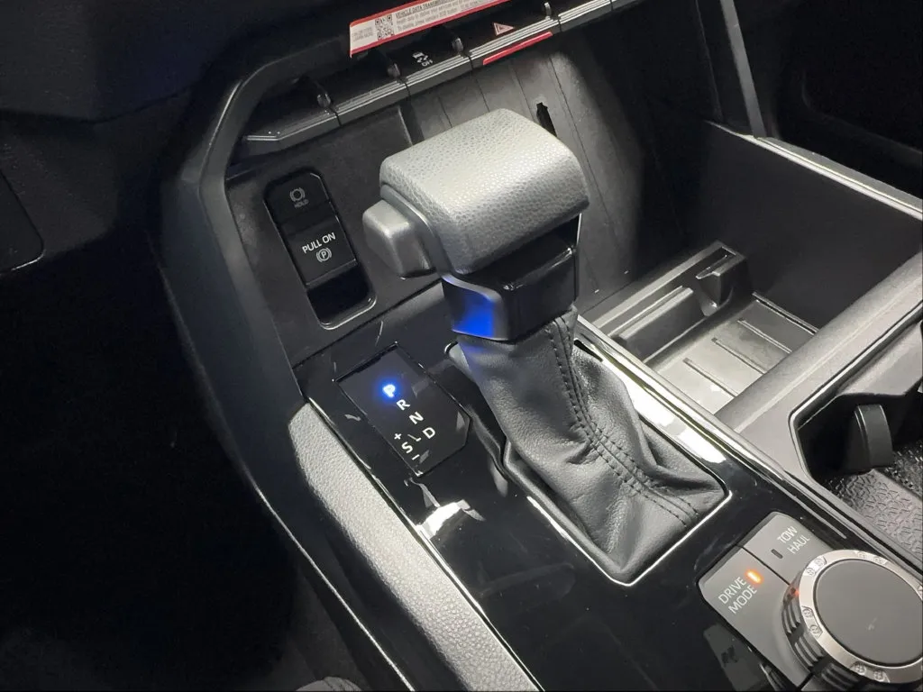 Toyota Tundra photo 30