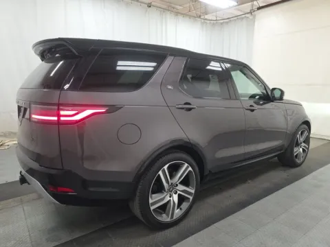 Photos of 2023 Land Rover Discovery Metropolitan Edition for sale in Plano, TX at Autos of Dallas - Plano