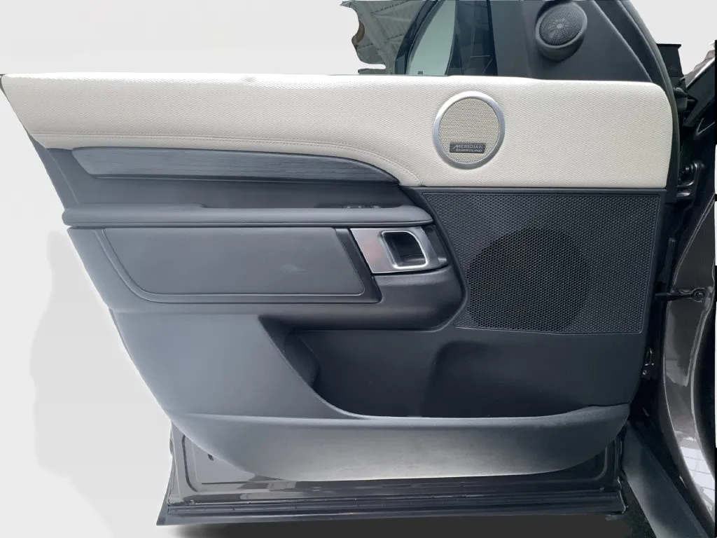Land Rover Discovery photo 25