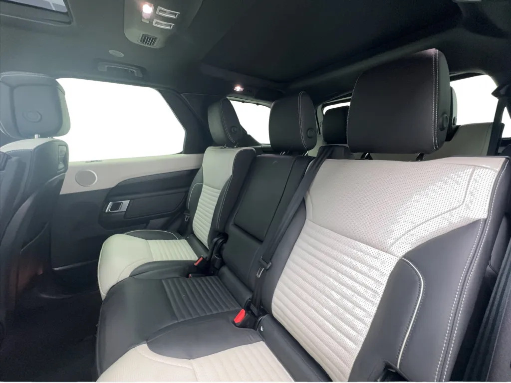 Land Rover Discovery photo 27