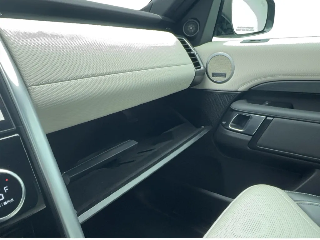Land Rover Discovery photo 48