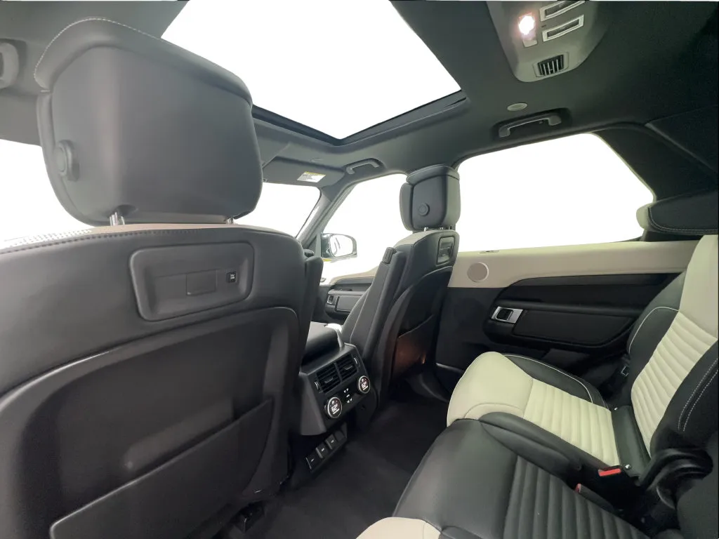Land Rover Discovery photo 26
