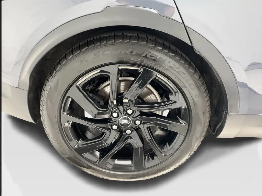 Land Rover Discovery photo 16