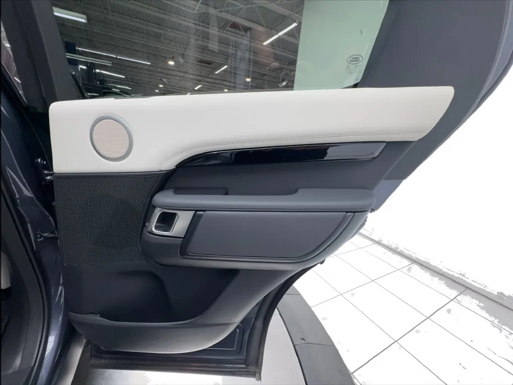 Land Rover Discovery photo 34