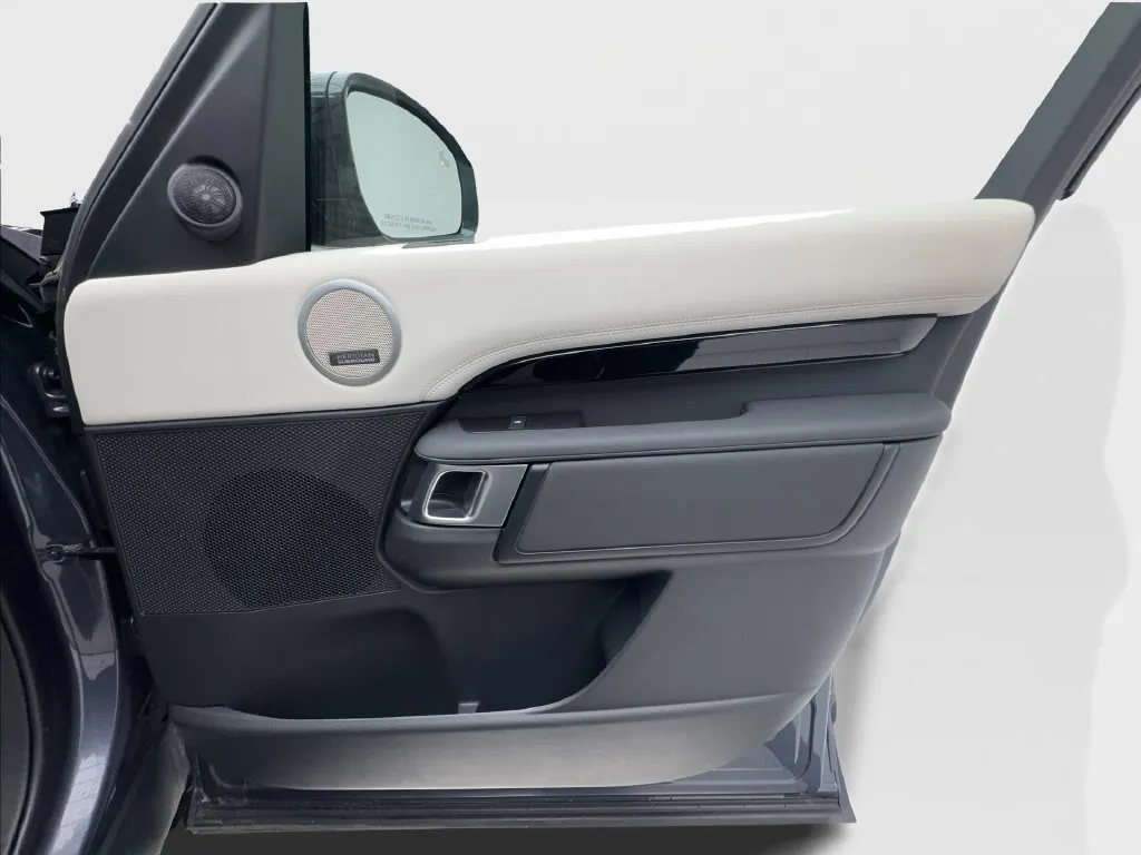 Land Rover Discovery photo 39