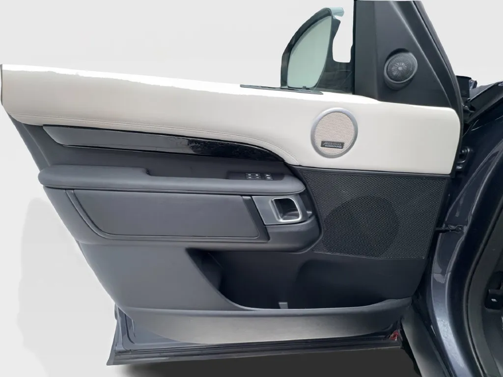 Land Rover Discovery photo 26