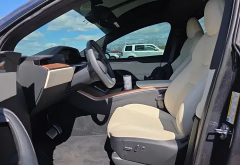 More photos of 2025 Tesla Model X at Autos of Dallas - Plano, TX