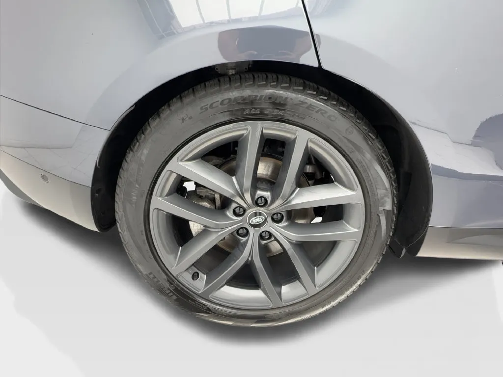 Land Rover Range Rover Sport photo 18