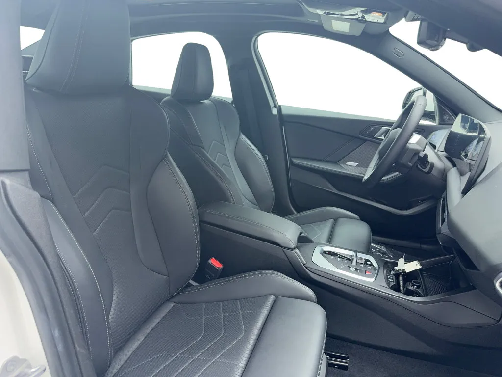 BMW 2 Series photo 33