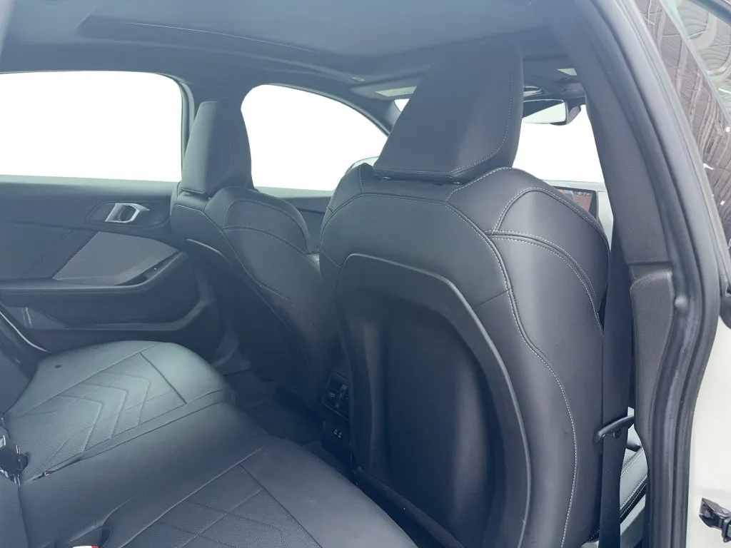 BMW 2 Series photo 30