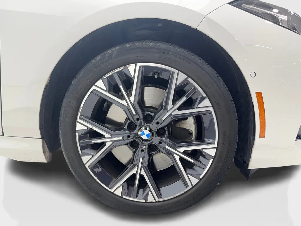 BMW 2 Series photo 19