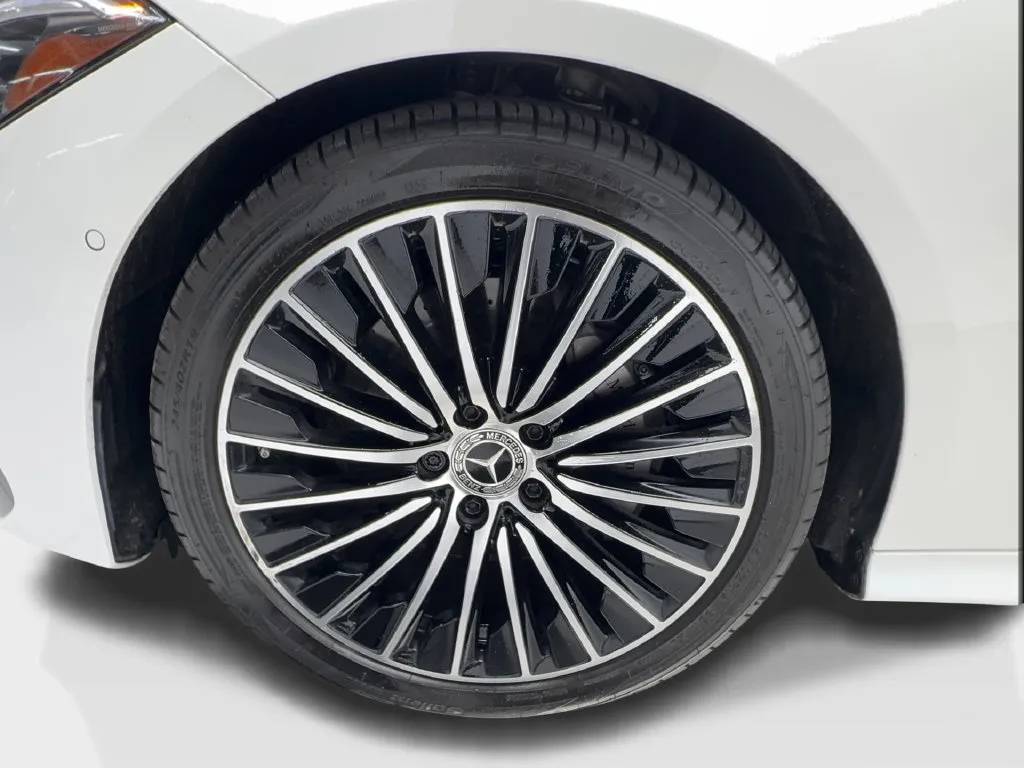 Mercedes-Benz CLE photo 14