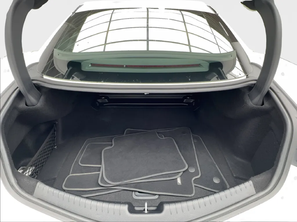 Mercedes-Benz CLE photo 18