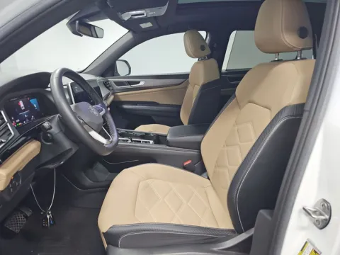 More photos of 2024 Volkswagen Atlas Cross Sport 2.0T SE w/Technology at Autos of Dallas - Plano, TX