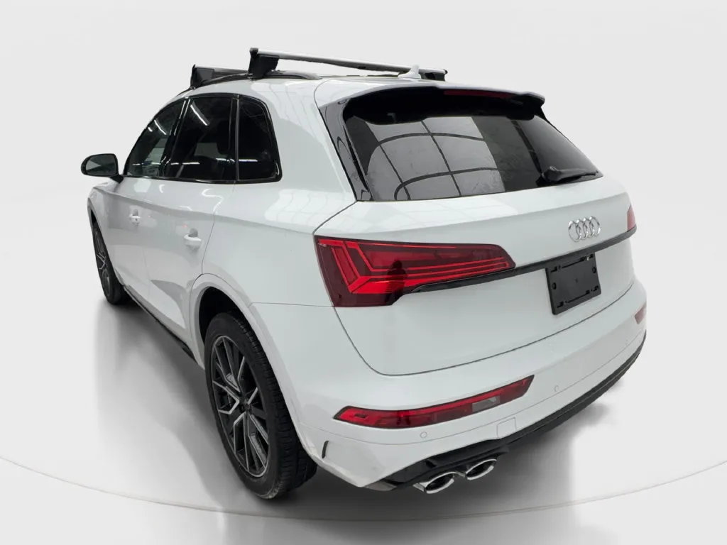 Audi SQ5 photo 11