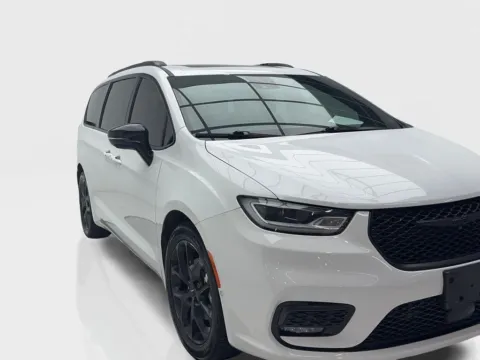 Photos of 2023 Chrysler Pacifica Limited for sale in Plano, TX at Autos of Dallas - Plano