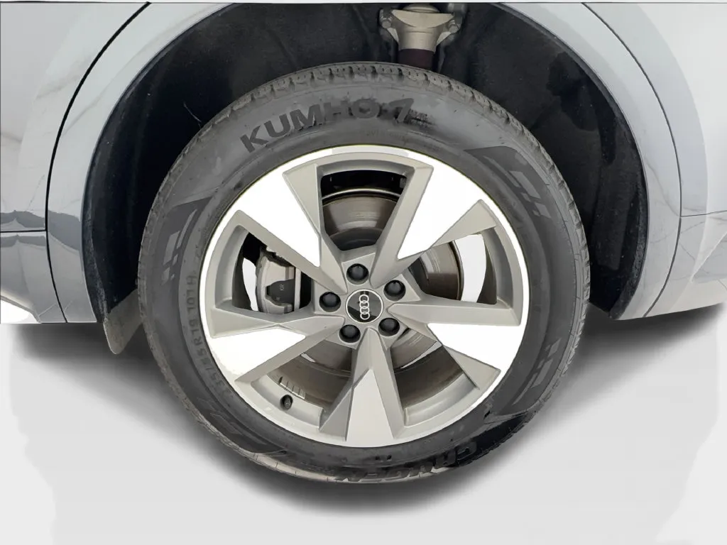 Audi Q5 photo 12