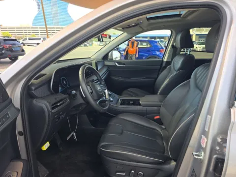 More photos of 2025 Hyundai Palisade Limited at Autos of Dallas - Plano, TX