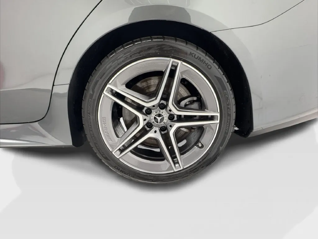 Mercedes-Benz CLS photo 14