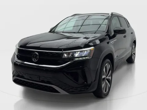 More photos of 2022 Volkswagen Taos 1.5T SE at Autos of Dallas - Plano, TX