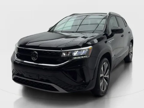 More photos of 2022 Volkswagen Taos 1.5T SE at Autos of Dallas - Plano, TX
