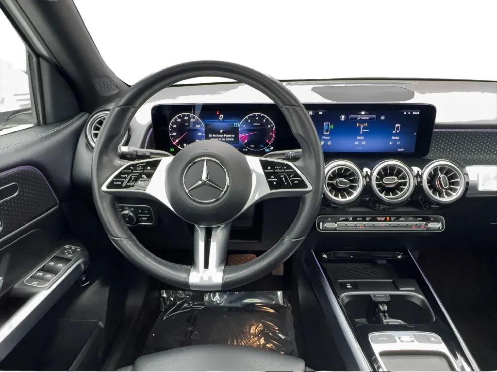 Mercedes-Benz GLB photo 33