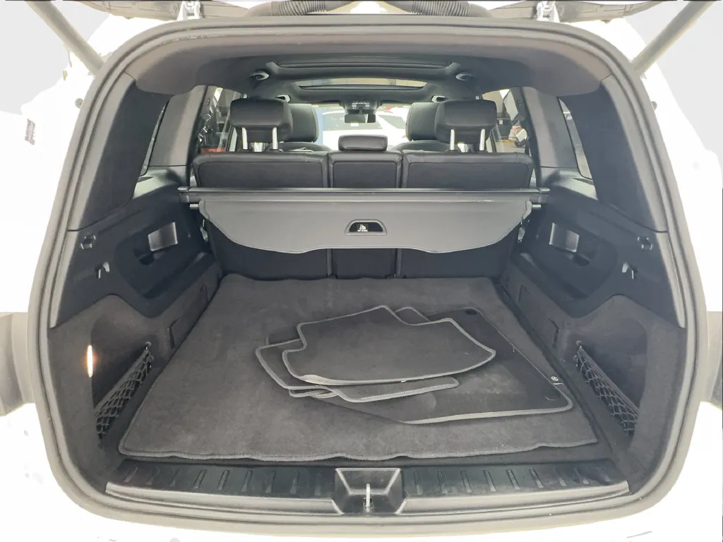Mercedes-Benz GLB photo 18
