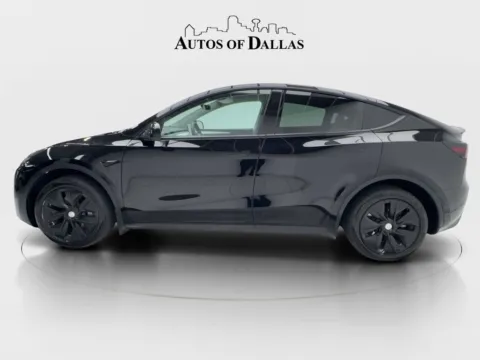 More photos of 2023 Tesla Model Y Long Range at Autos of Dallas - Plano, TX