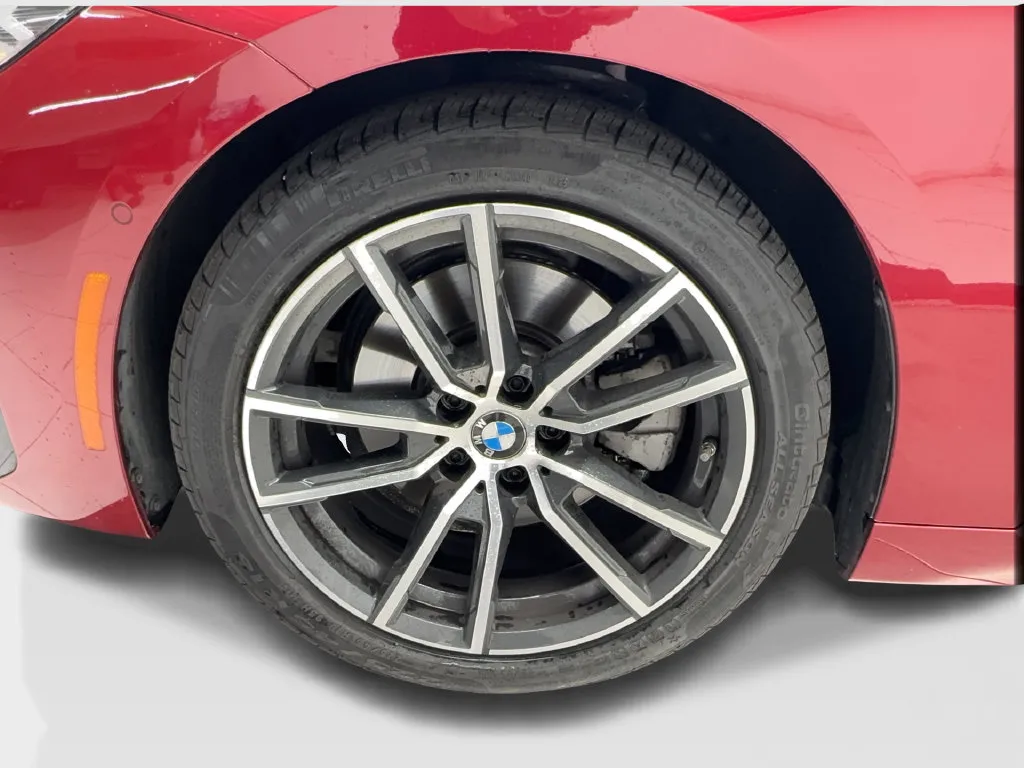 BMW 2 Series photo 14