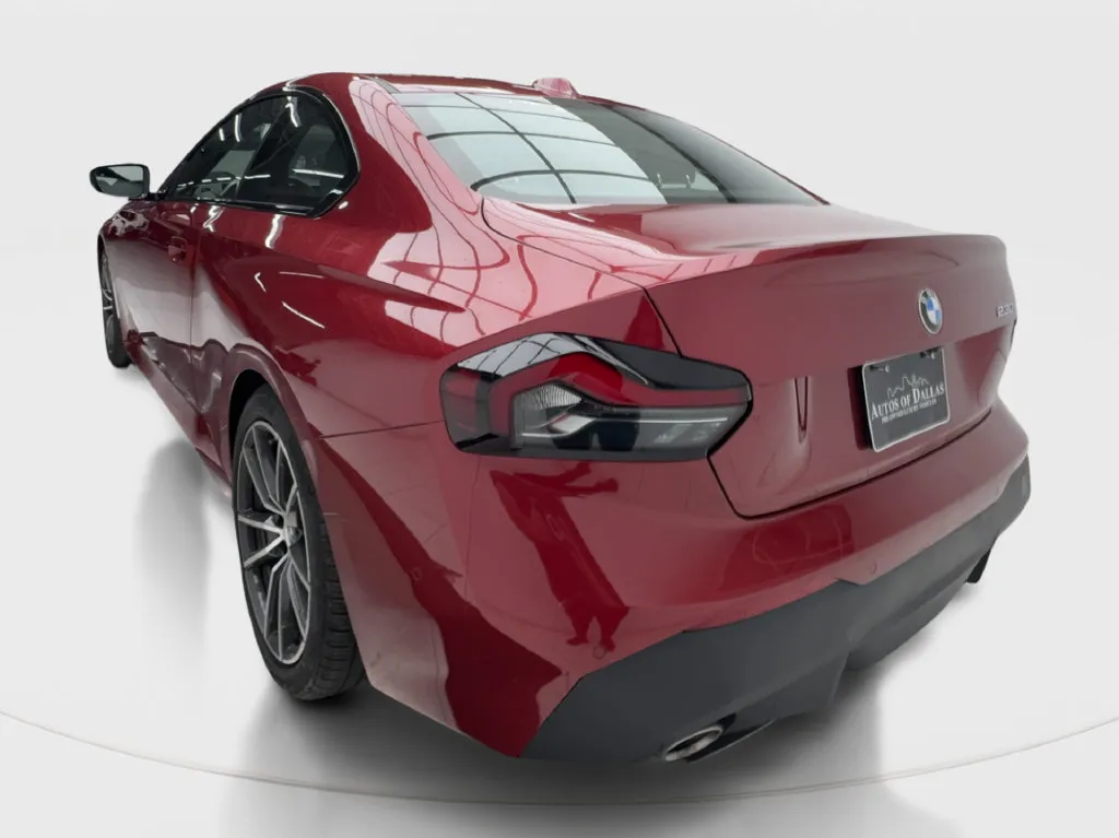 BMW 2 Series photo 11