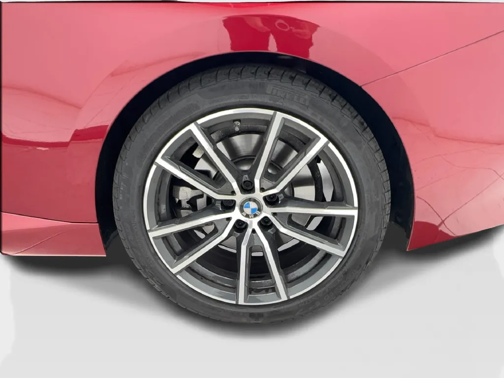BMW 2 Series photo 12