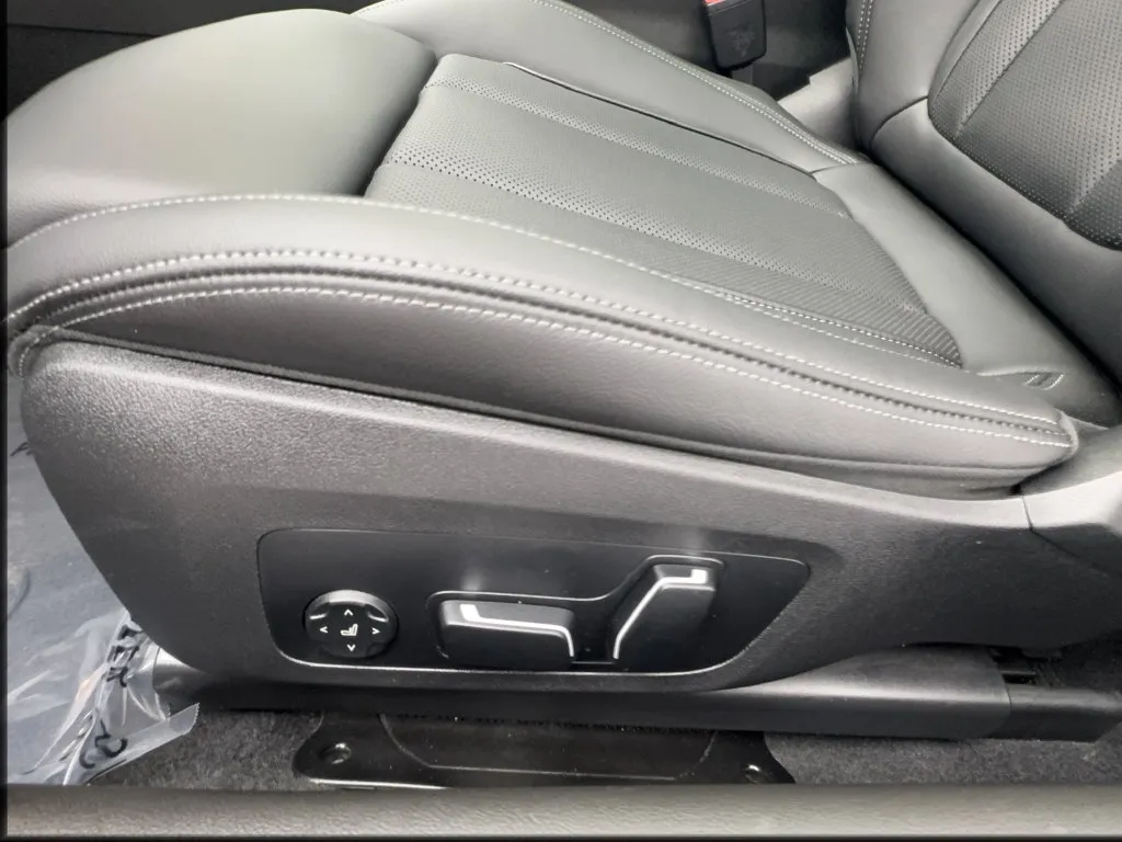 BMW 2 Series photo 23