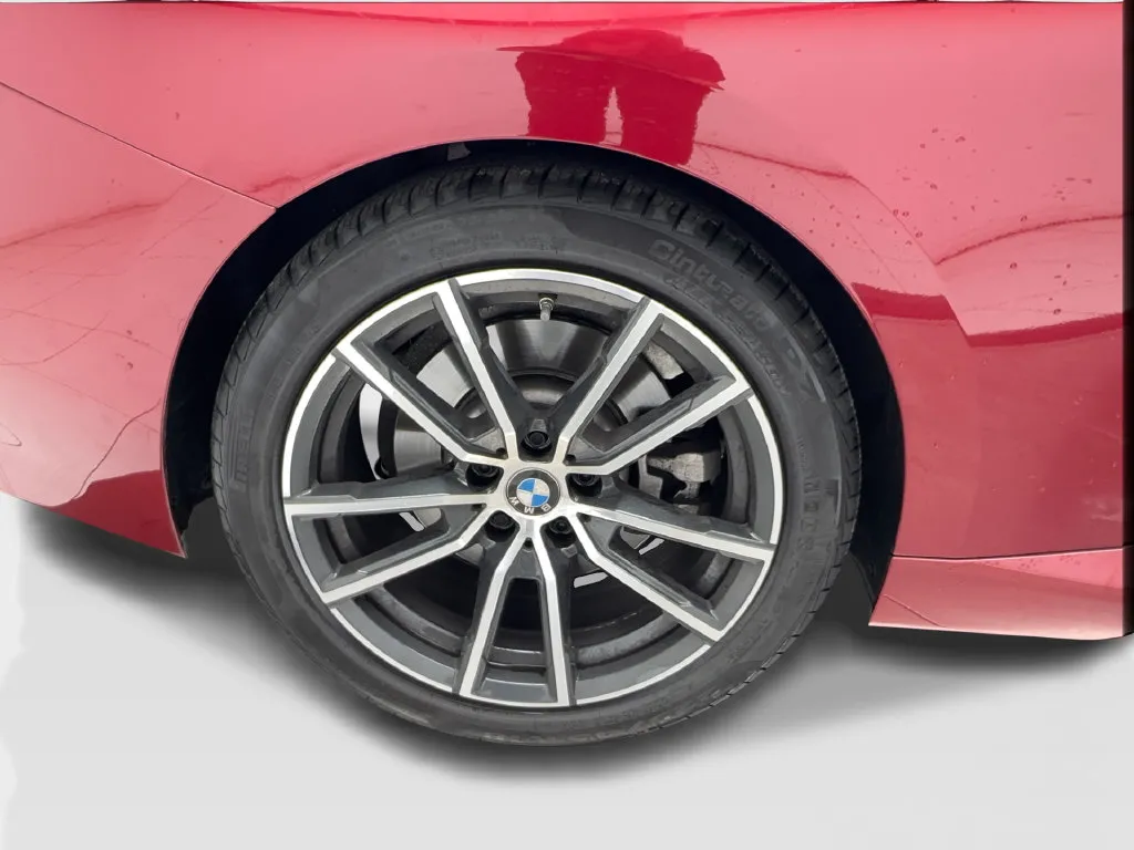 BMW 2 Series photo 16