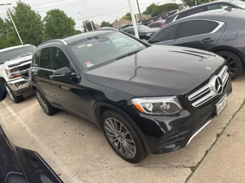Black 2018 Mercedes-Benz GLC 300 for sale in Plano, TX