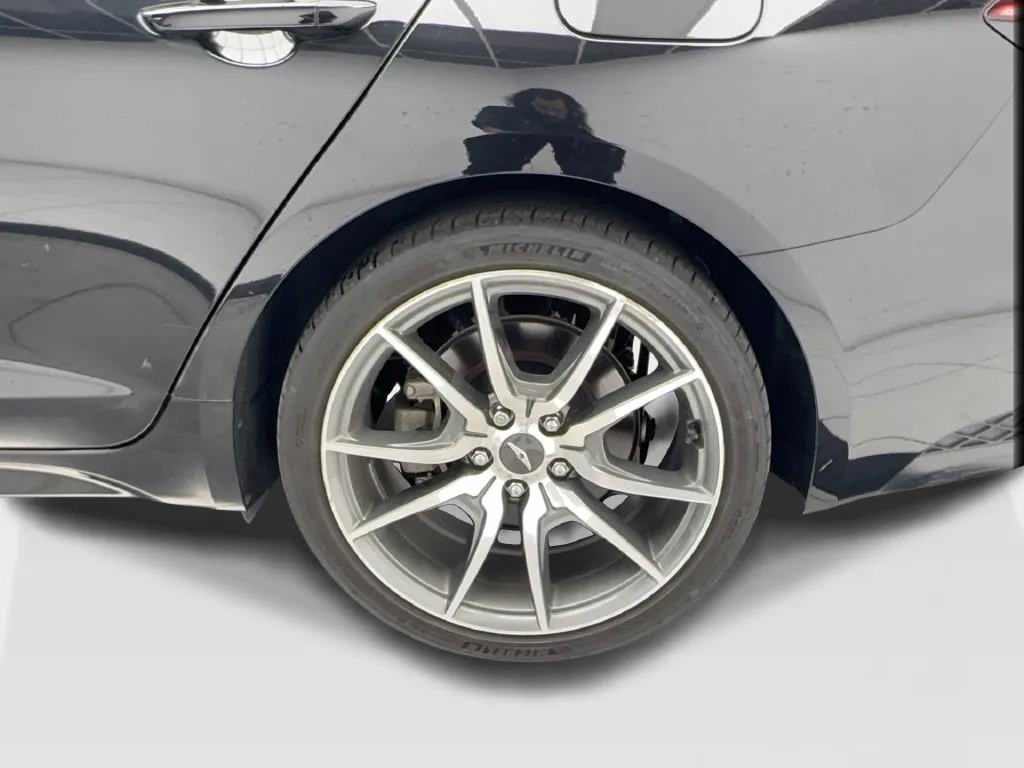 Genesis G70 photo 12