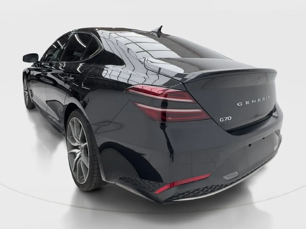 Genesis G70 photo 11