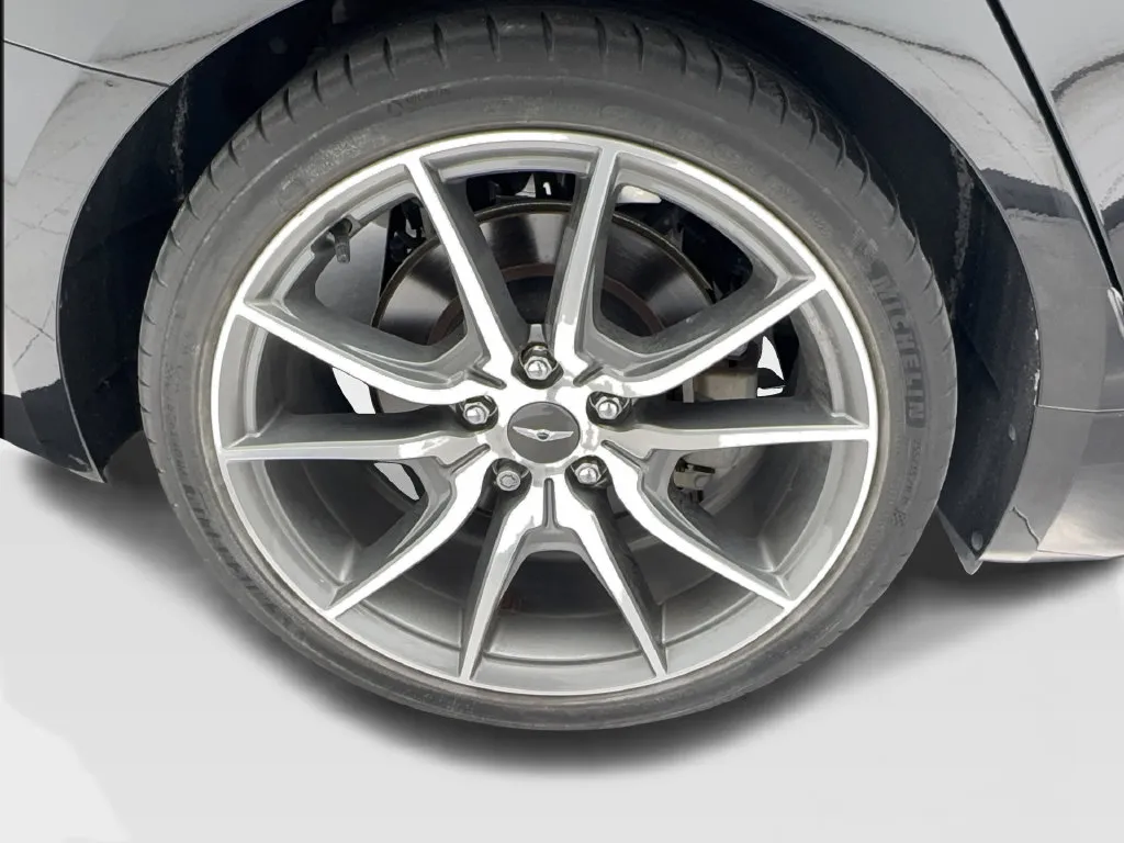 Genesis G70 photo 16