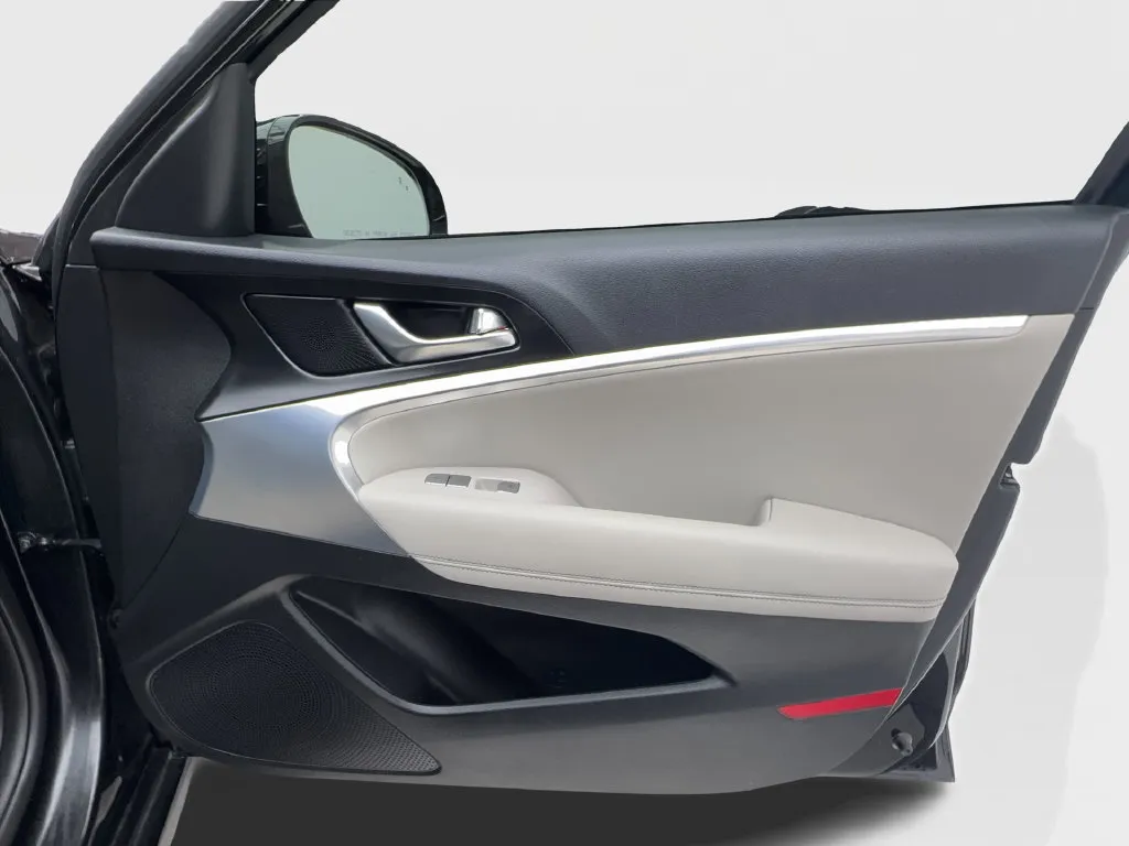 Genesis G70 photo 34