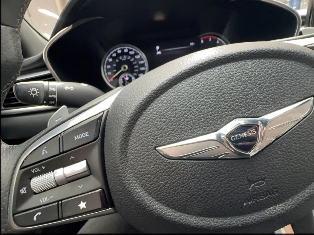 Genesis G70 photo 42