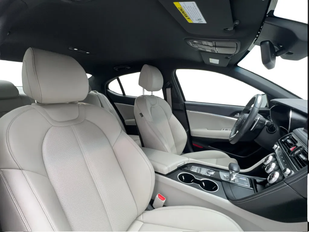 Genesis G70 photo 30