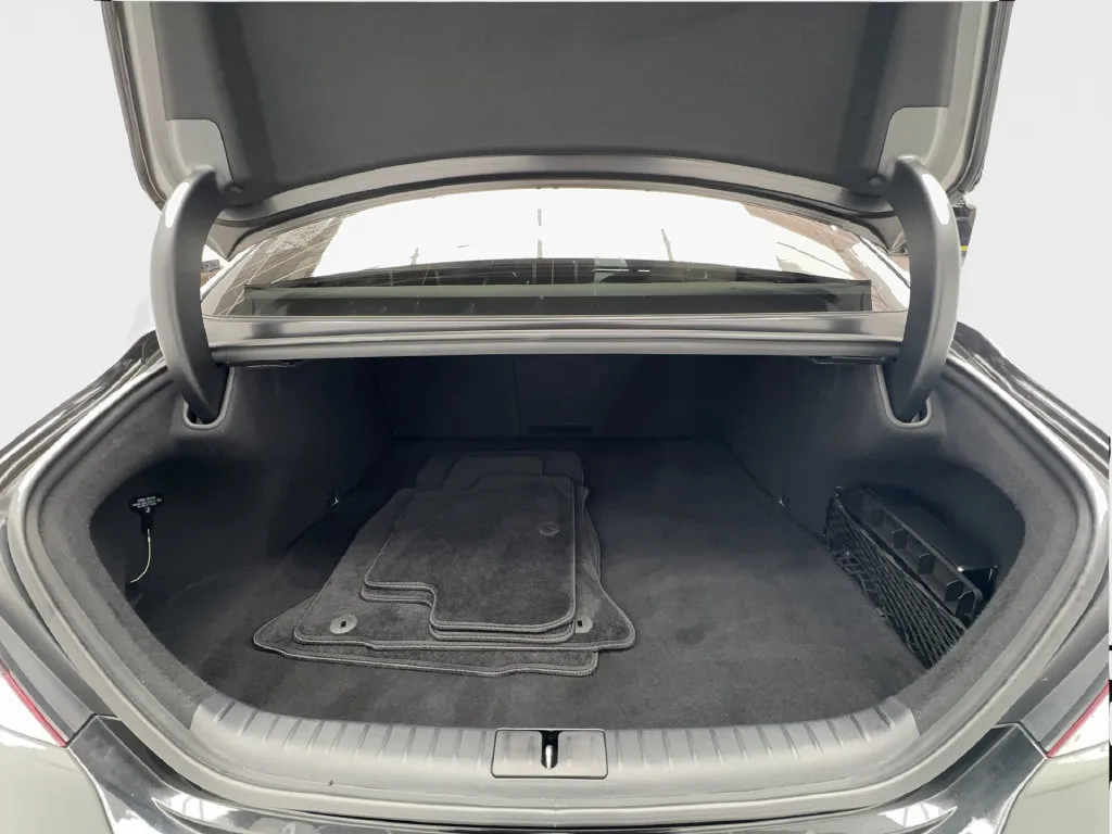 Genesis G70 photo 18