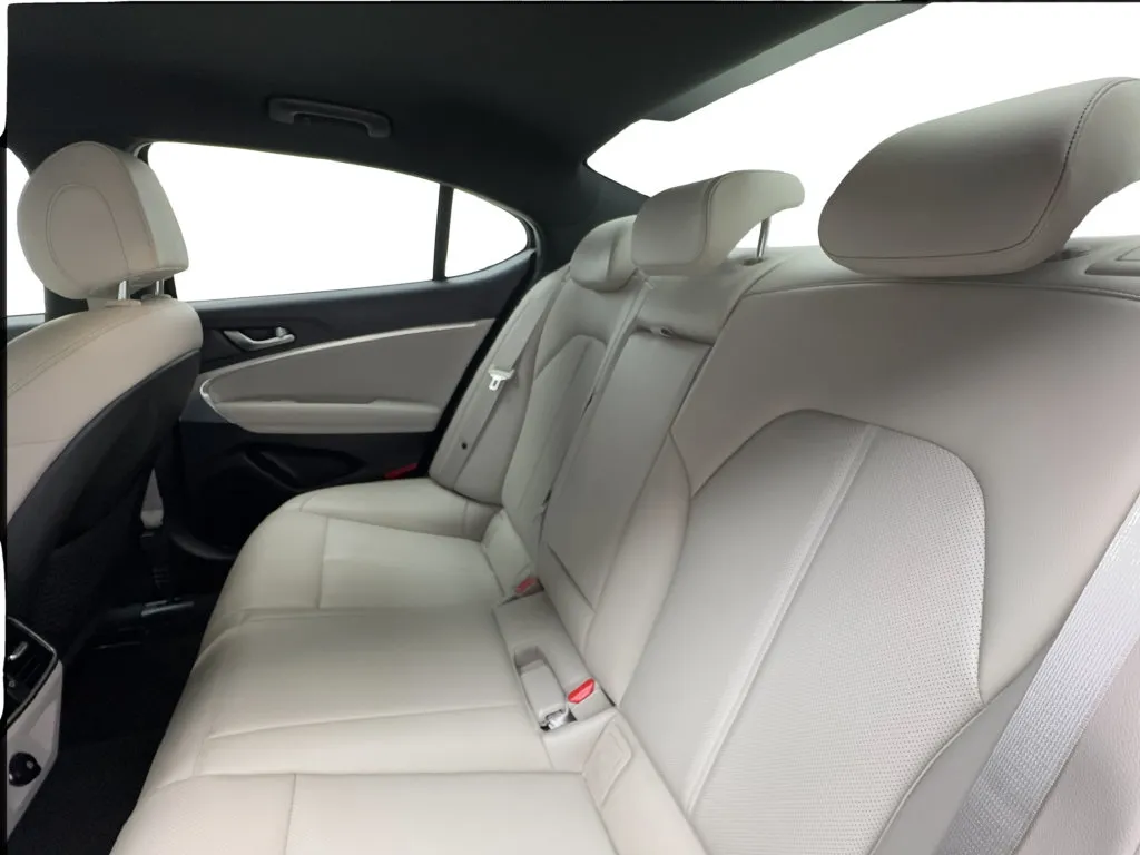 Genesis G70 photo 26