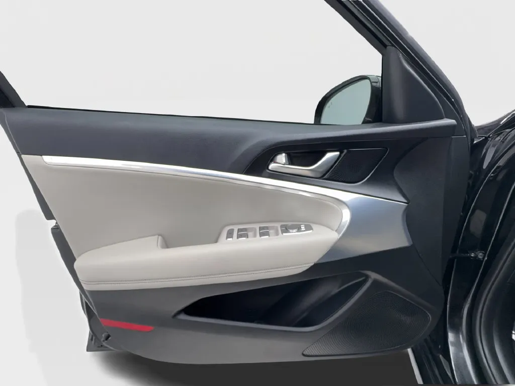 Genesis G70 photo 23