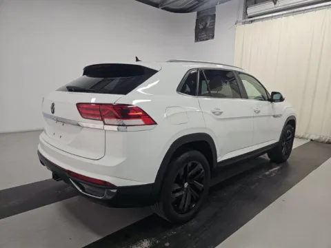 Photos of 2022 Volkswagen Atlas Cross Sport 3.6L V6 SE w/Technology for sale in Plano, TX at Autos of Dallas - Plano