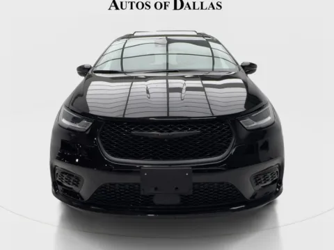 More photos of 2025 Chrysler Pacifica Limited at Autos of Dallas - Plano, TX