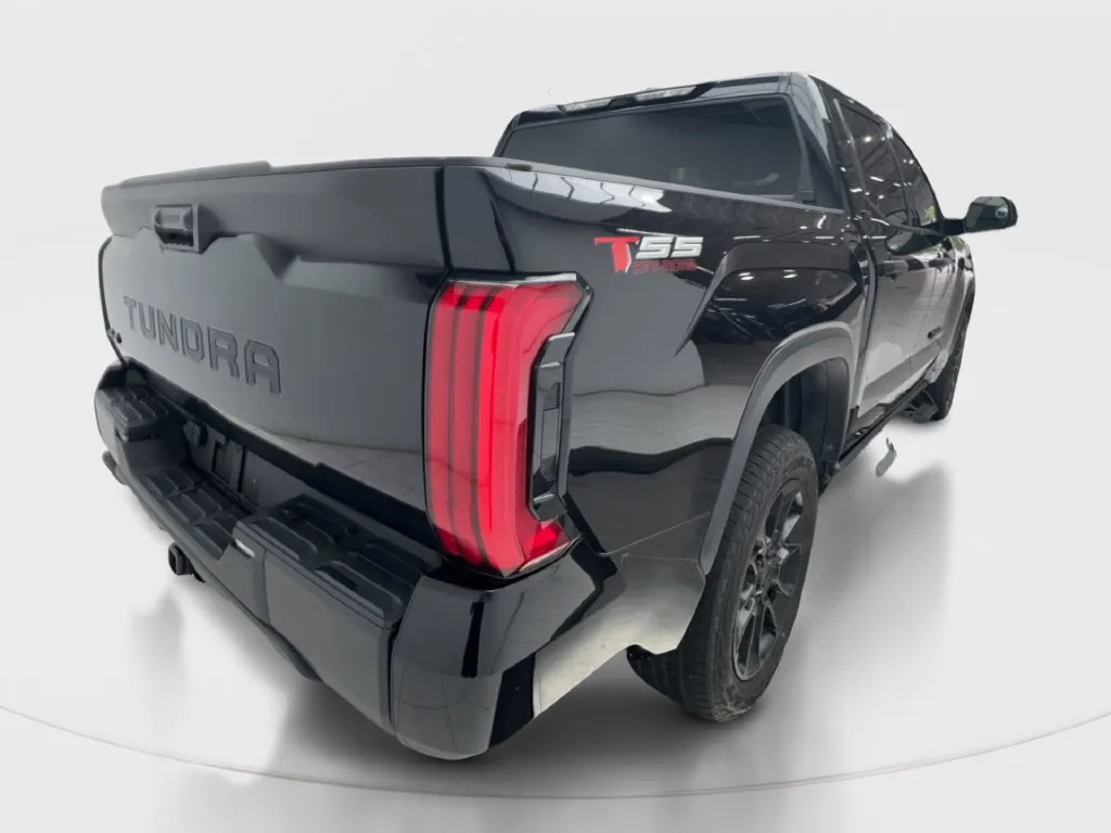 Toyota Tundra photo 8