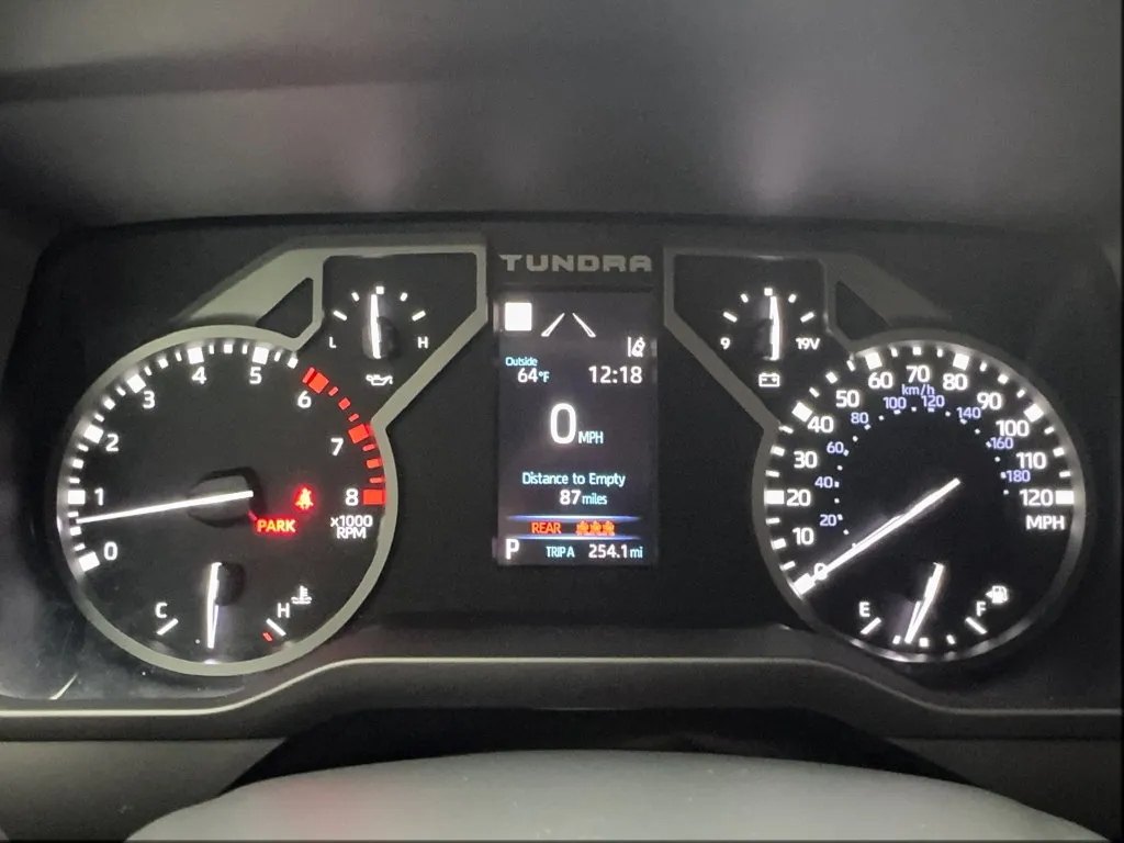 Toyota Tundra photo 40