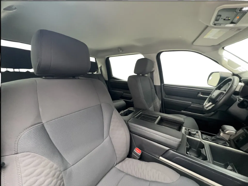 Toyota Tundra photo 32