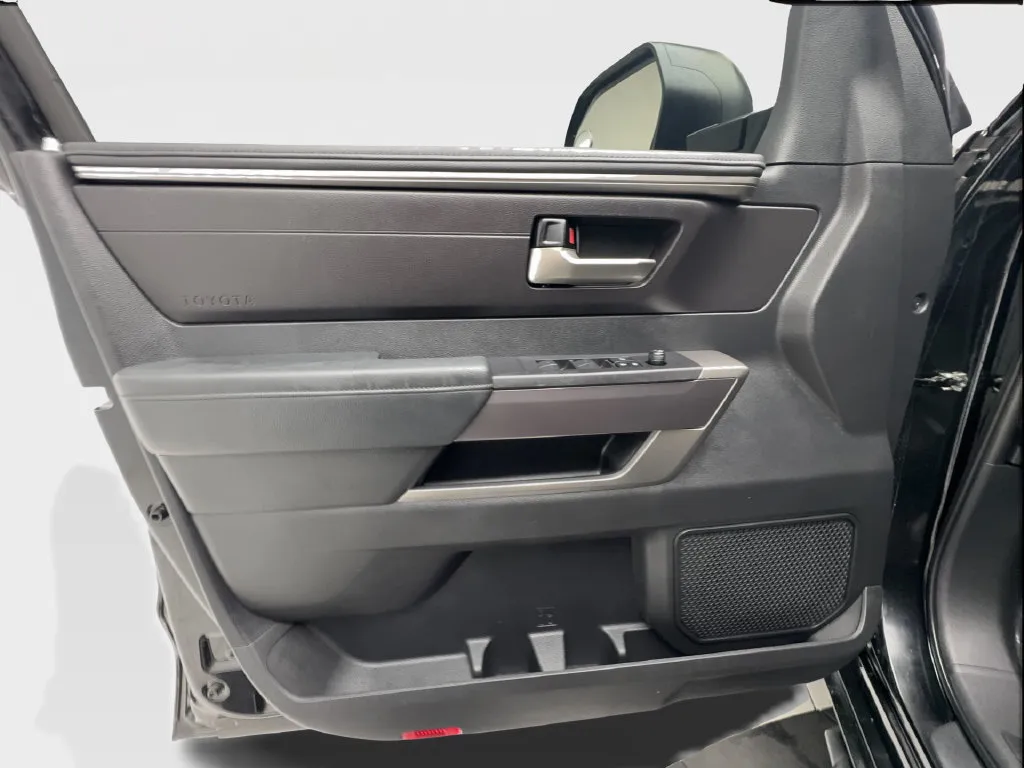 Toyota Tundra photo 25